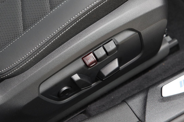 2025 BMW 1 Series F70 120 M Sport Hatch image 14