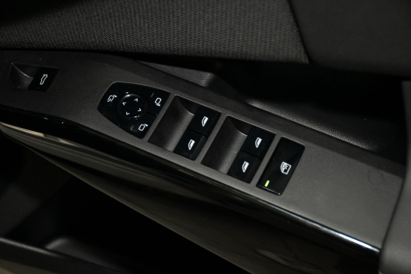 2025 BMW X3 G45 20 xDrive SUV image 19