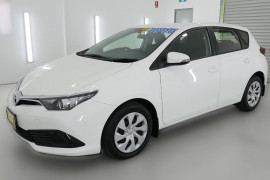 2017 Toyota Corolla ZRE182R Ascent Hatchback Image 3