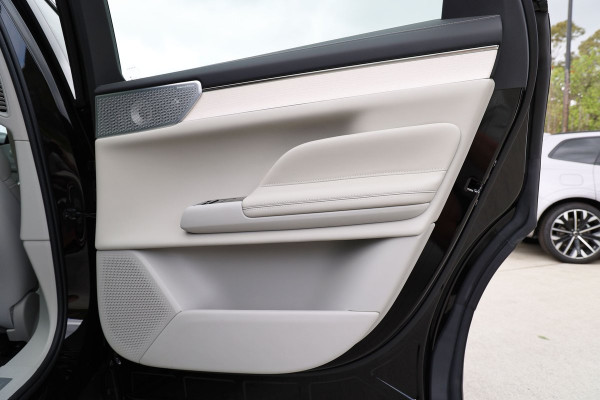 2026 Volvo ES90  Ultra Single Motor Sedan Image 23