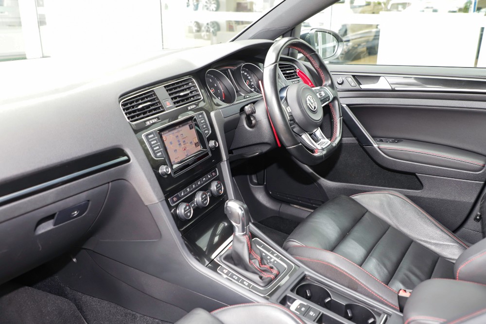 2014 Volkswagen Golf Hatch Image 8