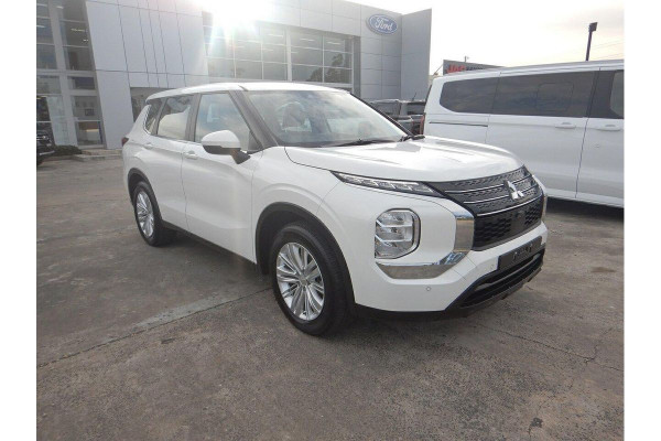 2024 Mitsubishi Outlander ZM ES SUV