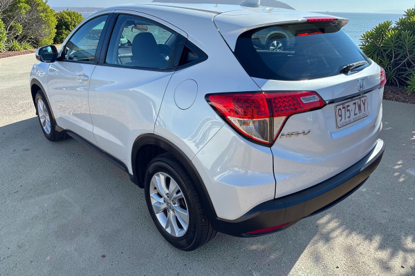 2020 MY21 Honda HR-V  VTi SUV Image 6