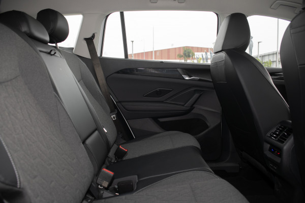 2025 Volkswagen Tayron R4 150TSI Life SUV image 10