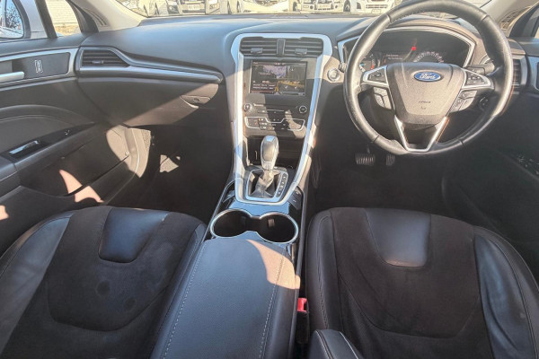 2016 Ford Mondeo MD Trend Hatch Image 17