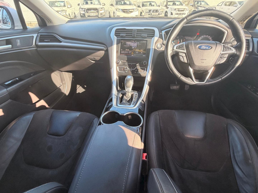 2016 Ford Mondeo MD Trend Hatch Image 17