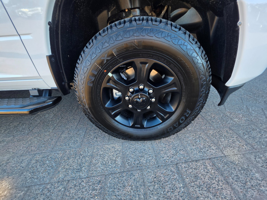 2026 Ram 2500 DJ Laramie Dual Cab Image 13
