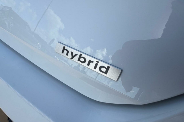 2024 MY25 Hyundai i30 CN7.V2 Elite Hybrid Sedan Image 14
