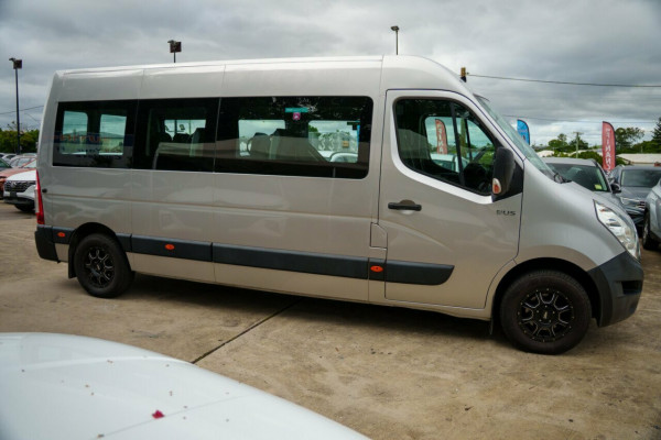 2017 Renault Master X62 Mid Roof LWB AMT Bus