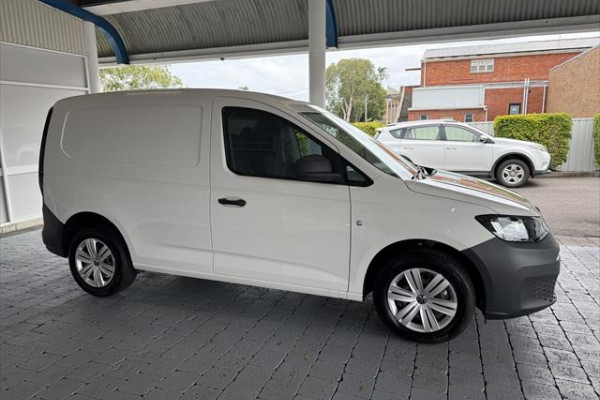 2024 Volkswagen Caddy 5 SWB Van Image 5