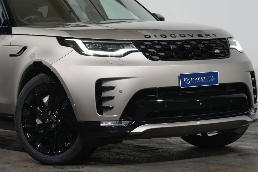 2021 Land Rover Discovery Series 5 P360 R-Dynamic HSE SUV Image 2