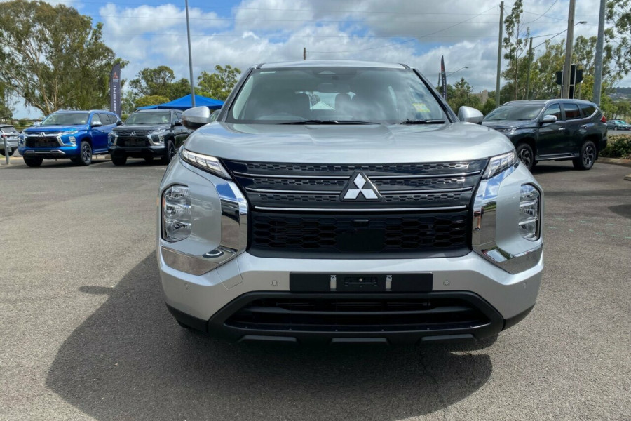 2024 Mitsubishi Outlander ZM ES SUV