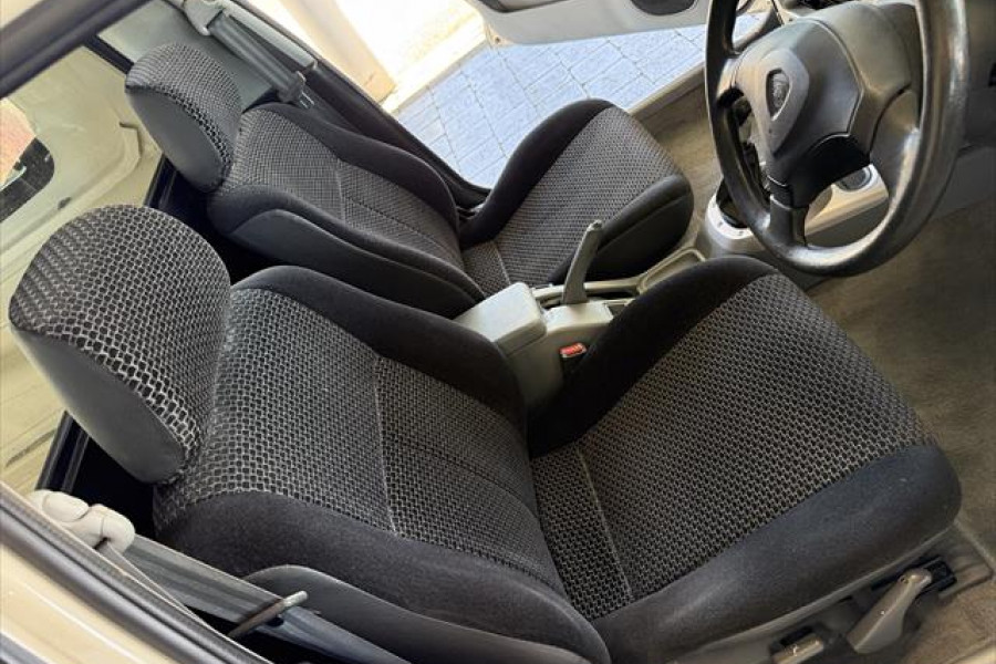 2007 Proton Jumbuck GLSi Cab Chassis Image 14
