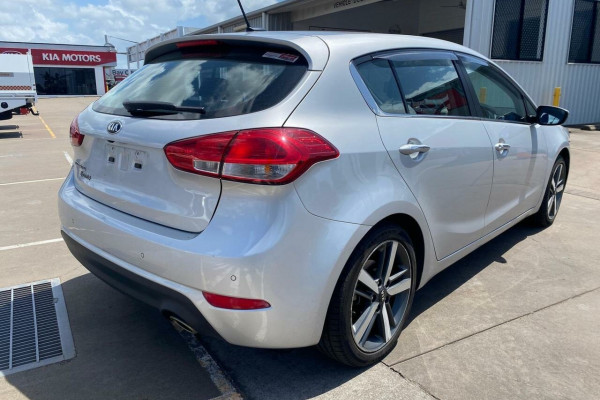 2017 MY18 Kia Cerato YD Sport+ Hatch Image 3