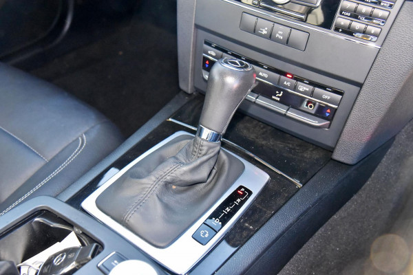 2010 Mercedes-Benz E-Class C207 E250 CGI Elegance Coupe Image 13