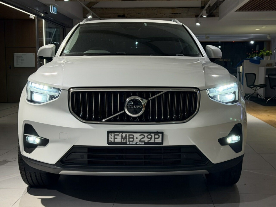 2024 Volvo XC40 XZ Ultimate B4 Bright SUV Image 10
