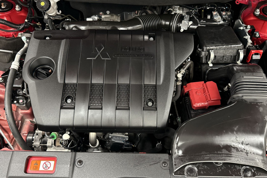 2020 MY21 Mitsubishi Outlander ZL LS SUV Image 10