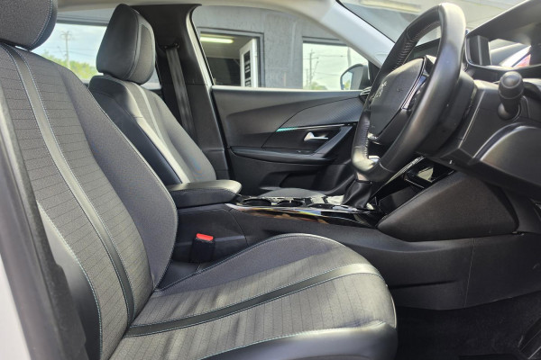 2021 Peugeot 2008 P24 Allure SUV Image 16