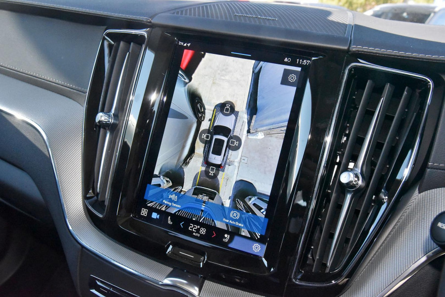 2023 Volvo XC60  Ultimate B5 Bright SUV Image 13