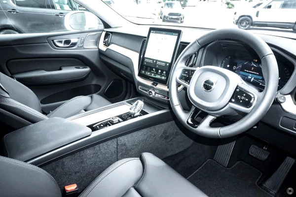 2025 MY26 Volvo XC60 UZ Plus B5 Bright SUV Image 6