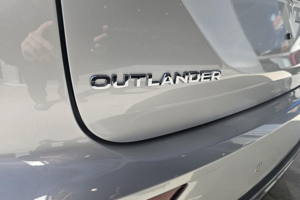 2025 Mitsubishi Outlander ZM Exceed Tourer SUV Image 6
