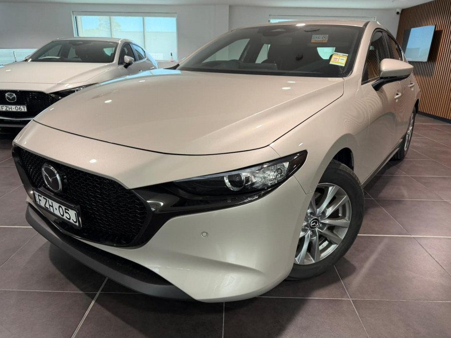 2025 Mazda 3 BP Series G20 Pure Hatch Image 2