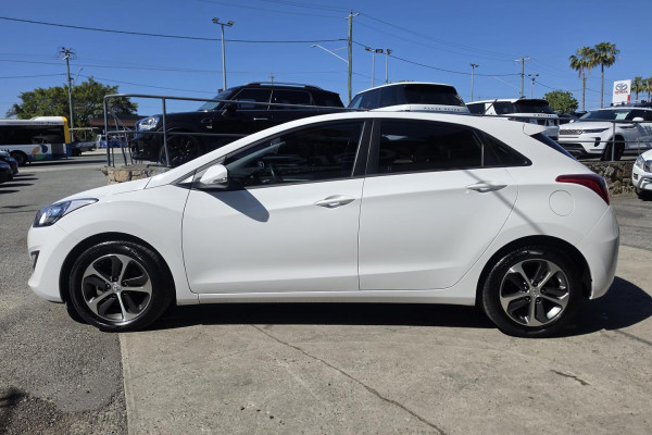 2015 MY16 Hyundai i30 GD3 Series II Active X Hatch Image 10