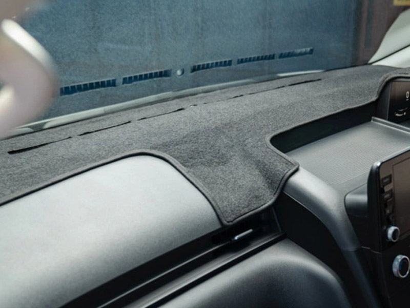 Dash mat