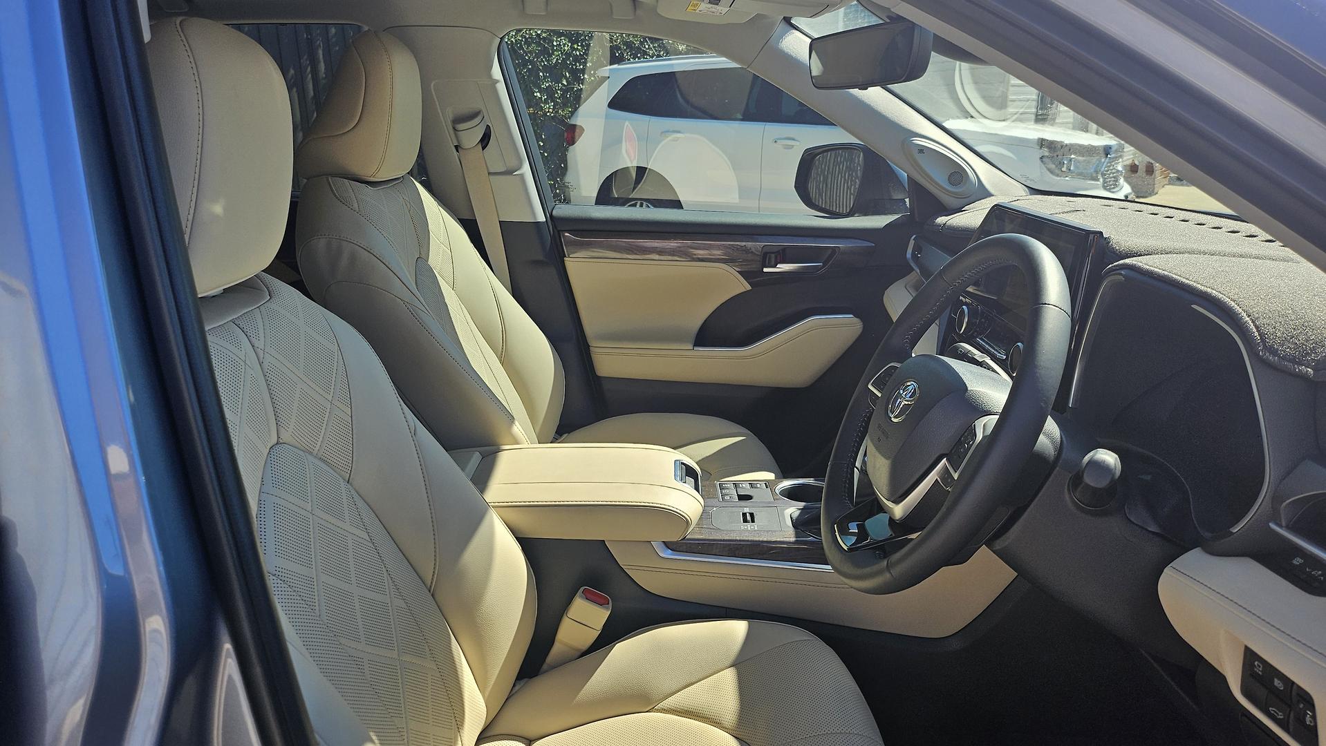 2023 Toyota Kluger AXUH78R Grande SUV Image 10
