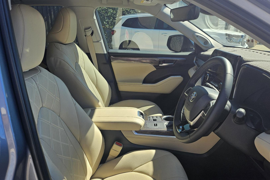 2023 Toyota Kluger AXUH78R Grande SUV Image 10