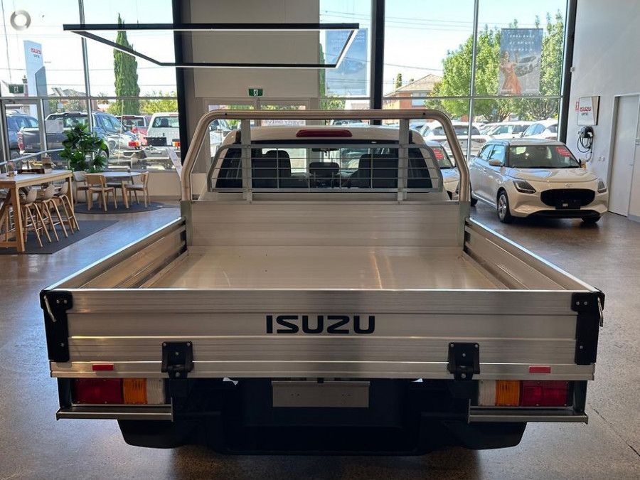 2026 MY25.5 Isuzu D-MAX RG SX Cab Chassis Image 4