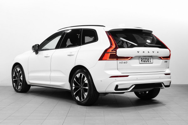 2026 Volvo XC60 UZ B5 Ultra Dark 2L Petrol Hybrid AWD SUV Image 6