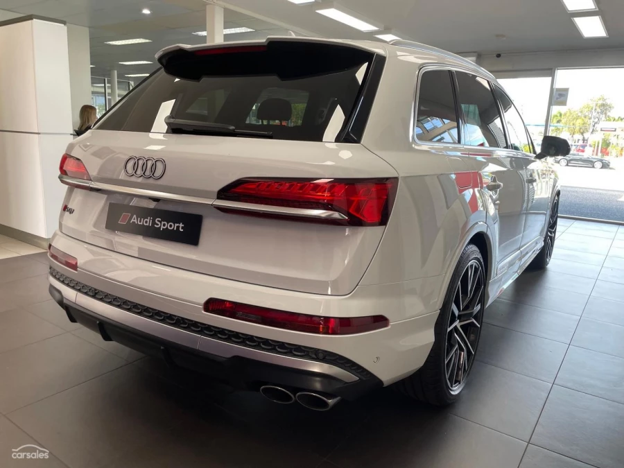 2026 Audi SQ7 TFSI Wagon Image 6