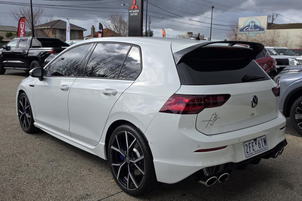 2023 Volkswagen Golf 8 R Hatch Image 5