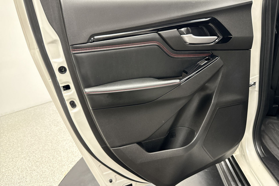2022 Isuzu D-MAX X-TERRAIN Ute Image 15