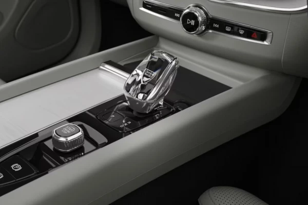 2026 Volvo XC60 UZ Ultra B5 Dark SUV Image 6