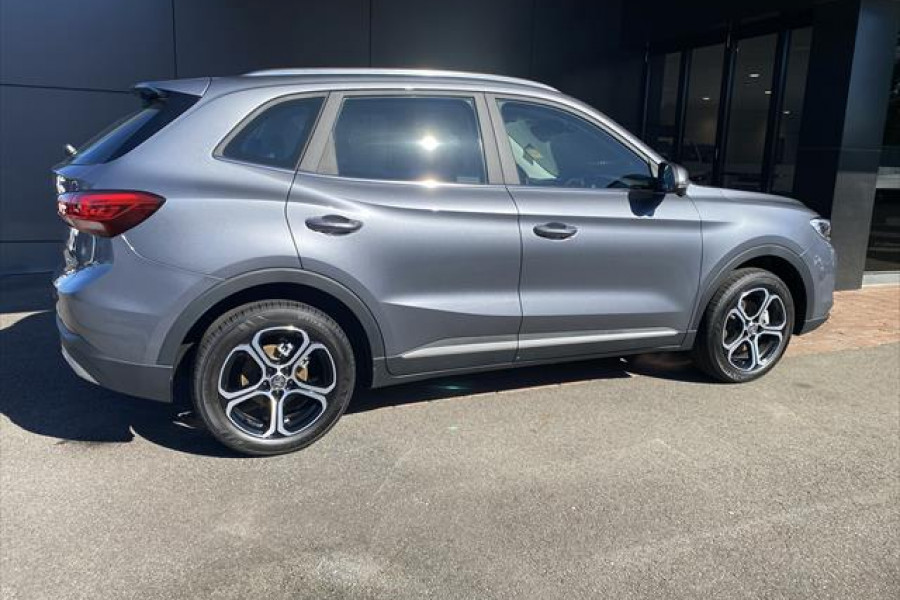 2025 MG ZS ZS32 Essence SUV Image 12