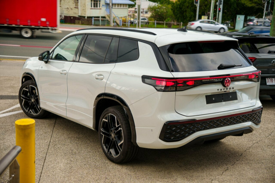 2026 Volkswagen Tayron R4 195TSI R-Line SUV Image 2