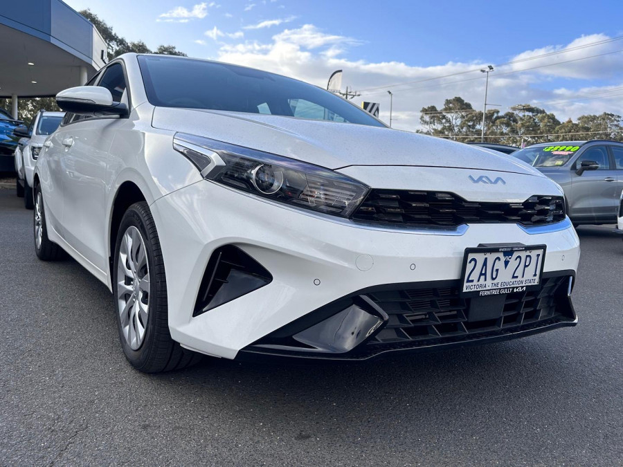 2024 Kia Cerato BD S Hatch Image 3
