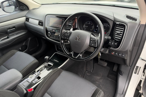 2016 MY17 Mitsubishi Outlander ZK LS Safety Pack SUV Image 12