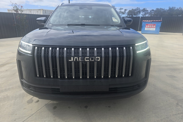2026 Jaecoo J5  Summit SUV Image 2