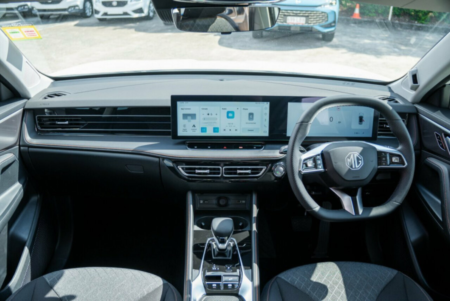 2024 MY24.5 MG HS AS33 Vibe SUV Image 18