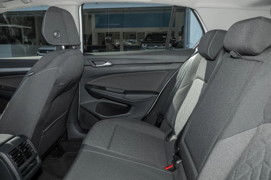 2026 Volkswagen Golf 8.5 110TSI Life Hatch Image 9