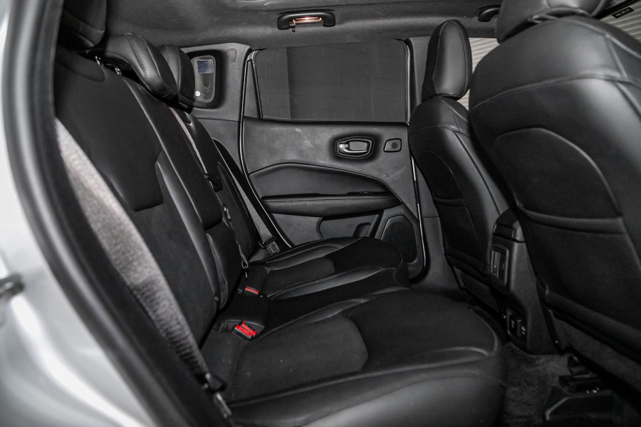 2020 MY22 Jeep Compass M6 Limited SUV Image 12