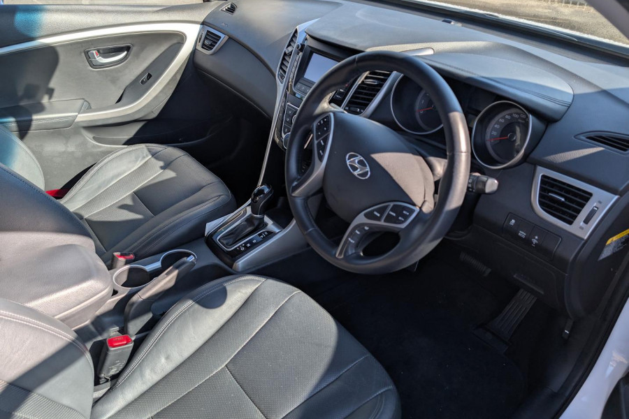 2015 MY16 Hyundai i30 GD3 Series II Active X Hatch Image 11