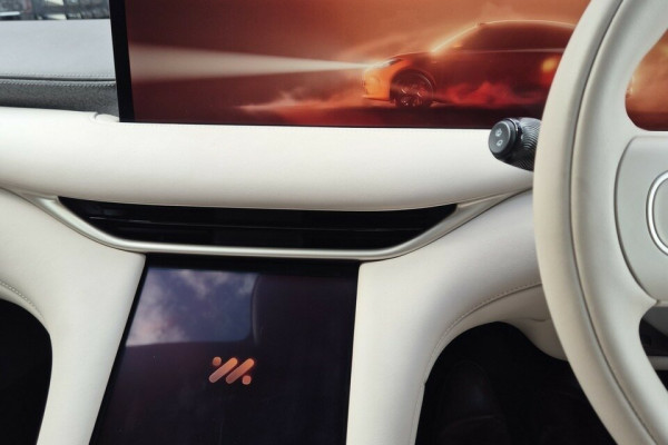2025 MG IM6 S12L Premium SUV Image 12