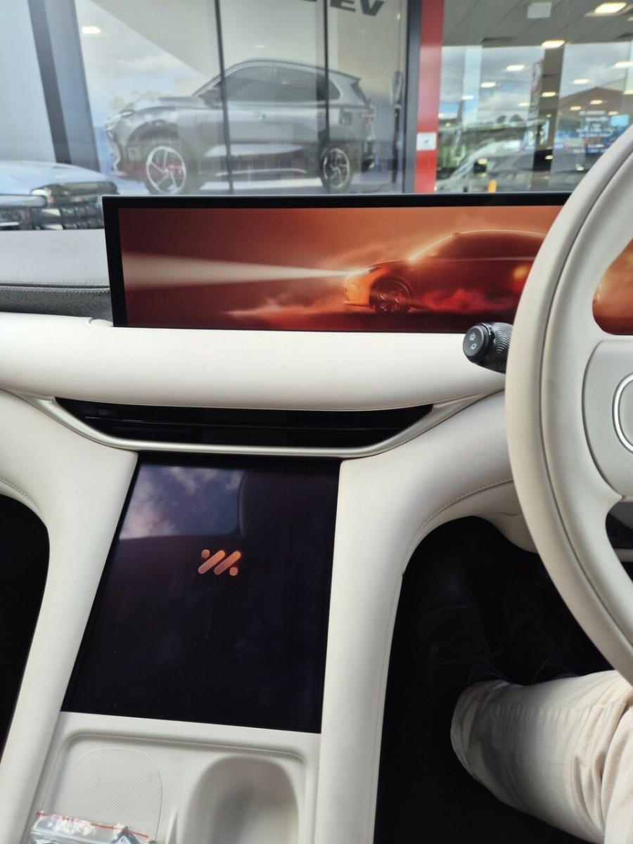 2025 MG IM6 S12L Premium SUV Image 12