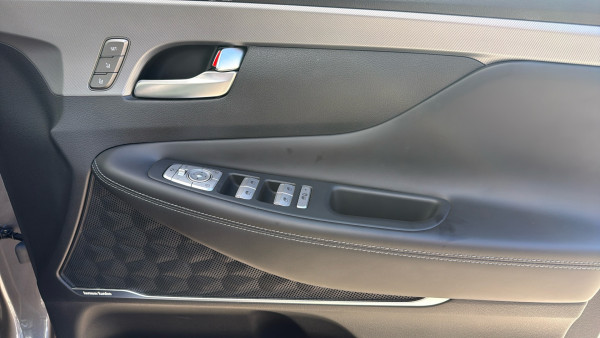 2023 Hyundai Santa Fe TM.V4 Highlander SUV image 20