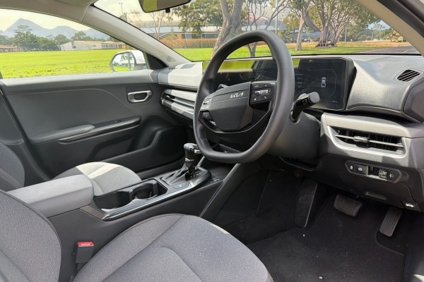 2025 Kia K4 CL4m Sport Sedan Image 6