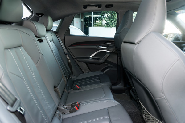 2025 MY26 Audi Q5 e-hybrid 270kW SUV image 9